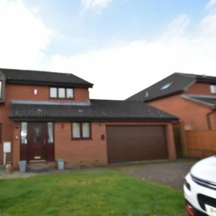 Rent this 4 bed house on Bude Close in Nailsea, BS48 2FQ