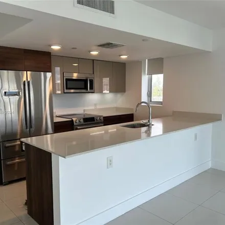 Image 3 - 9241 East Bay Harbor Drive, Bay Harbor Islands, Miami-Dade County, FL 33154, USA - Condo for rent