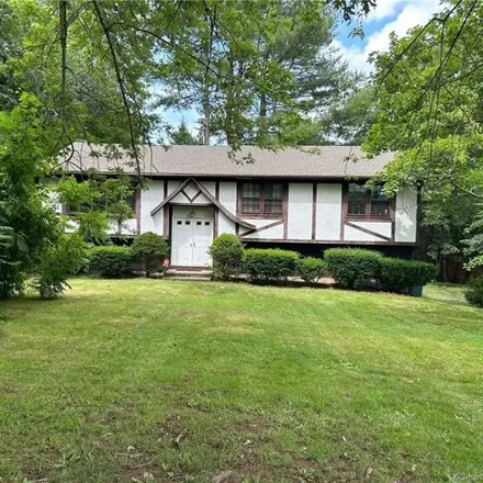 Rent this 4 bed house on 549 West Woods Road in Hamden, CT 06518