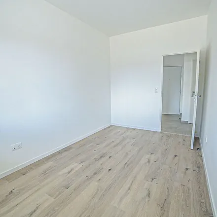 Rent this 3 bed apartment on 3252 Route de Neufchâtel in 76230 Bois-Guillaume, France