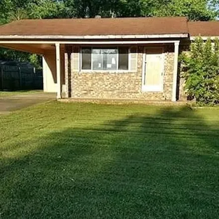 Buy this 3 bed house on 1431 Nottingham Street in Malvern, AR 72104