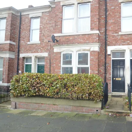 Rent this 2 bed apartment on Windsor Avenue in Gateshead, NE8 4NX