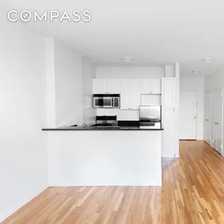 Rent this studio house on 160 West 22nd Street in New York, NY 10011