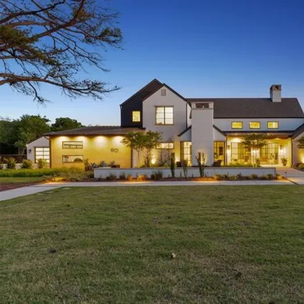 Buy this 6 bed house on 1901 E Highland St in Southlake, Texas