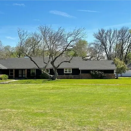 Buy this 4 bed house on 1051 West Moonlight Drive in Robinson, McLennan County
