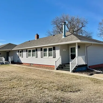 Buy this 3 bed house on 220 West Jefferson Street in Mankato, KS 66956