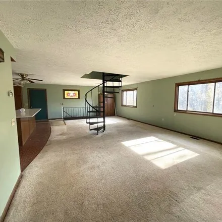 Image 7 - Portage Street Northwest, Canal Fulton, Lawrence Township, OH 44614, USA - House for sale