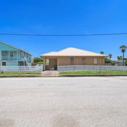 Image 4 - 926 Broadway St, Galveston, Texas, 77550 - House for sale