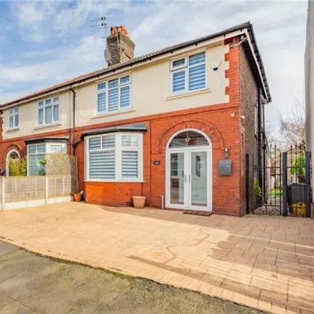Buy this 3 bed duplex on Parkfield Road North in Manchester, M40 3RQ