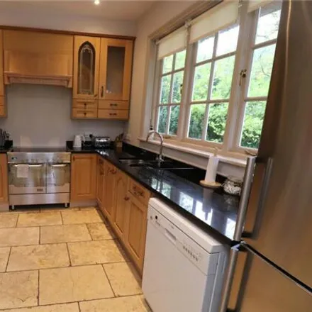 Image 7 - Manor Road, Thornton Hough, CH63 1JB, United Kingdom - House for rent