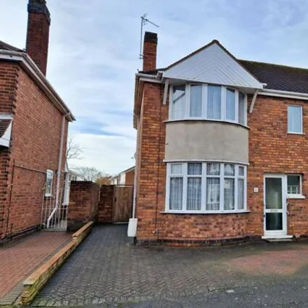 Buy this 2 bed duplex on Barcliff Avenue in Tamworth, B77 2BJ