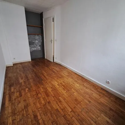 Rent this 3 bed apartment on 3 Rue Henri Bergson in 38100 Grenoble, France
