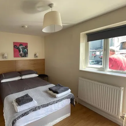 Image 4 - Woking, KT14 7QT, United Kingdom - Apartment for rent
