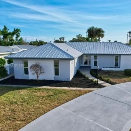 Rent this 3 bed house on 5195 Glade Court in Cape Coral, FL 33904