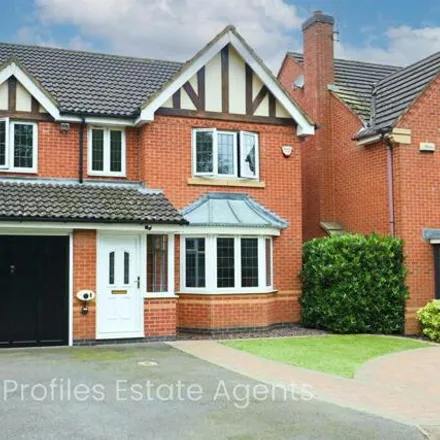 Buy this 4 bed house on Gleneagles Close in Hinckley, LE10 2GW