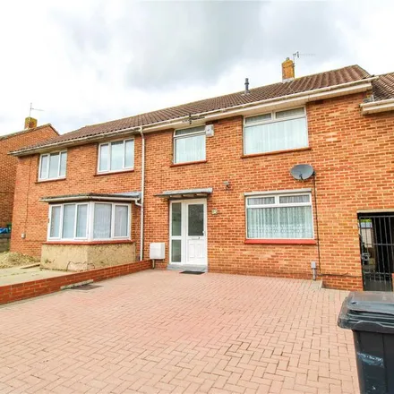 Rent this 3 bed townhouse on Fernsteed Road in Bristol, BS13 8HF