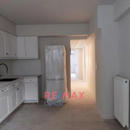 Image 2 - Blue Red, Πλατεία Παπαδιαμάντη, Athens, Greece - Apartment for rent