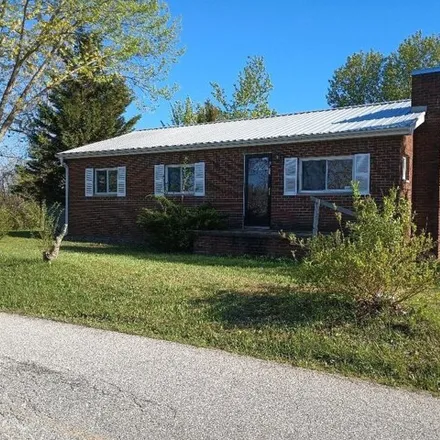 Buy this 2 bed house on 3079 County Road 124 in Chesapeake, Ohio