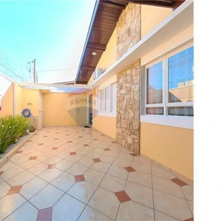 Buy this 3 bed house on Rua Luiz Lagazzi in Centro, Araras - SP