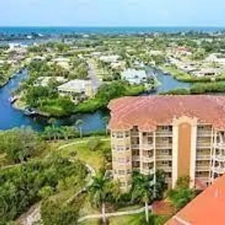 Rent this 3 bed condo on Jessie Harbor Drive in Sarasota County, FL 34229