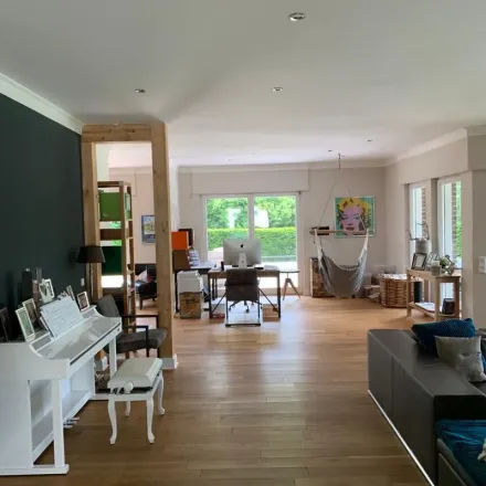 Rent this 5 bed apartment on An der Schinnenburg 2 in 40883 Ratingen, Germany