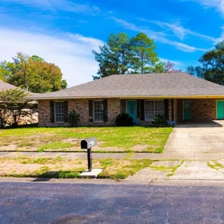Buy this 3 bed house on 3938 Edgemont Drive in Clearmont, Baton Rouge