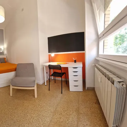 Image 5 - Lungotevere di Pietra Papa, 00146 Rome RM, Italy - Room for rent