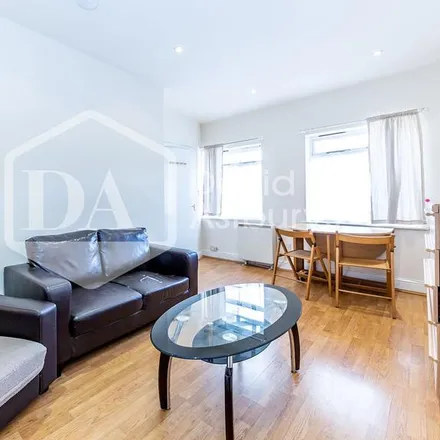 Rent this 3 bed apartment on Criterion Mews in London, N19 3EN