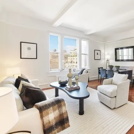Image 3 - 1050 Park Ave # 12d, New York, 10028 - Apartment for sale