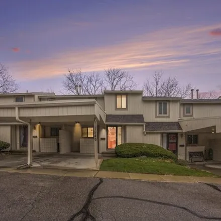 Rent this 2 bed condo on 1687 Stoney Brook Drive in Rochester Hills, MI 48309