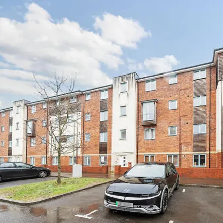 Buy this 2 bed apartment on Tinning Way in Eastleigh, SO50 9QH