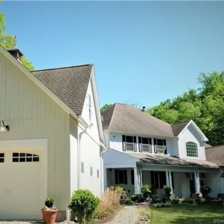 Buy this 4 bed house on 21 Forest Farms Drive in Roxbury, CT 06783