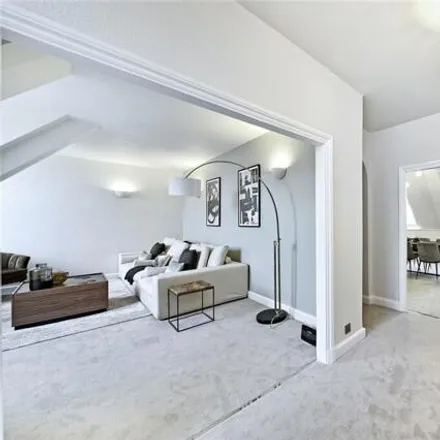 Rent this 4 bed room on Princes Gate Court in Exhibition Road, London