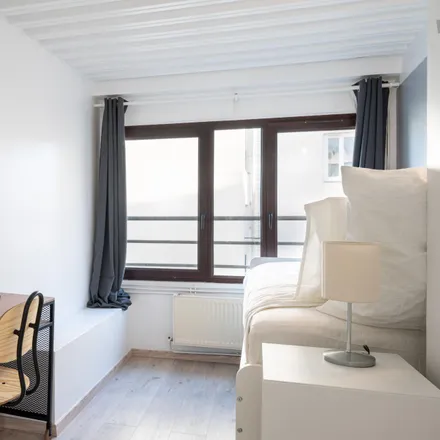 Rent this 7 bed room on 59 Rue de la Réunion in 75020 Paris, France