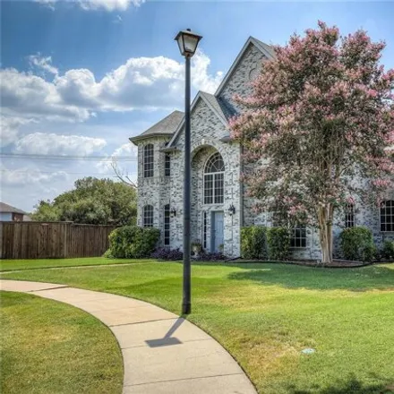 Buy this 5 bed house on 8700 Golden Pond Drive in Rowlett, TX 75089