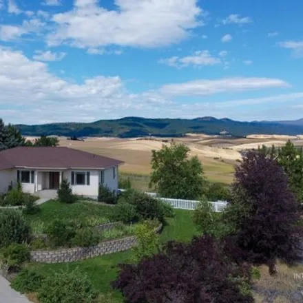 Buy this 4 bed house on 1198 Canterwood Drive in Latah County, ID 83843