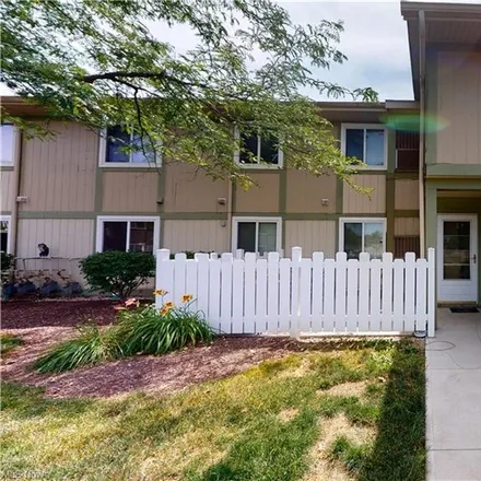 Buy this 3 bed condo on 9060 Portage Pointe Drive in Streetsboro, OH 44241