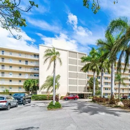 Buy this 3 bed condo on 5700 NW 2nd Ave Apt 109 in Boca Raton, Florida
