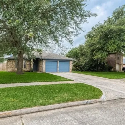 Buy this 3 bed house on 4558 Sioux Street in Harris County, TX 77521