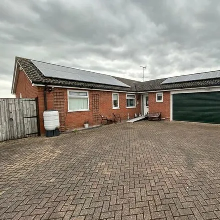 Buy this 3 bed house on Conjury Nook in Larch Close, Bourne