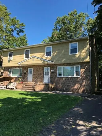 Rent this 3 bed apartment on 234 Old Post Road in Edison, NJ 08817
