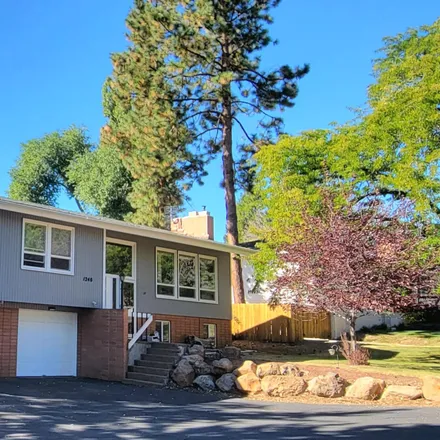 Buy this 4 bed house on 1252 McClellan Drive in Altamont, OR 97603
