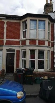 Rent this 6 bed townhouse on 41 Ashgrove Road in Bristol, BS7 9LF