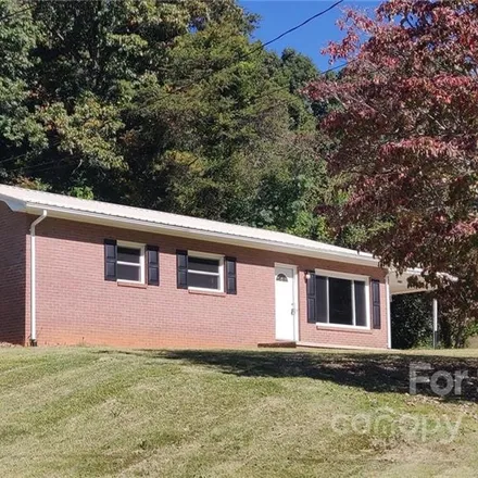 Image 2 - 1882 Guildwood Place, Hudson, Caldwell County, NC 28638, USA - House for sale