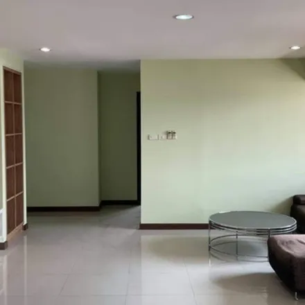 Image 5 - 33 Residence, Soi Sukhumvit 33, Vadhana District, Bangkok 10110, Thailand - Apartment for rent