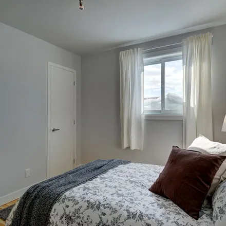 Rent this 5 bed apartment on 516 Avenue Claude-Martin in Quebec, QC G1M 1W1