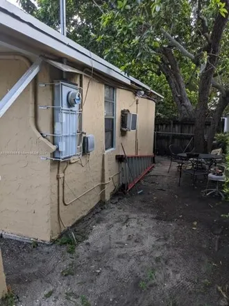 Image 4 - 8016 Northwest 9th Avenue, Rovell Mobile Home Park, Miami-Dade County, FL 33150, USA - House for sale