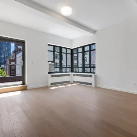 Image 6 - 340 East 52nd Street, New York, NY 10022, USA - Apartment for rent