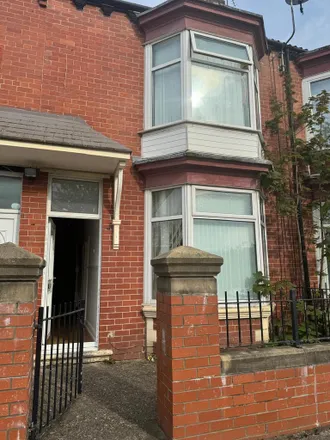 Rent this 4 bed townhouse on Newlands Road in Middlesbrough, TS1 3EU