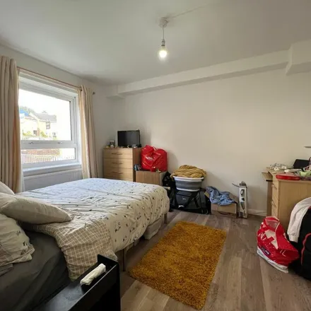 Rent this 3 bed apartment on Woolford Close in Winchester, SO22 4DN